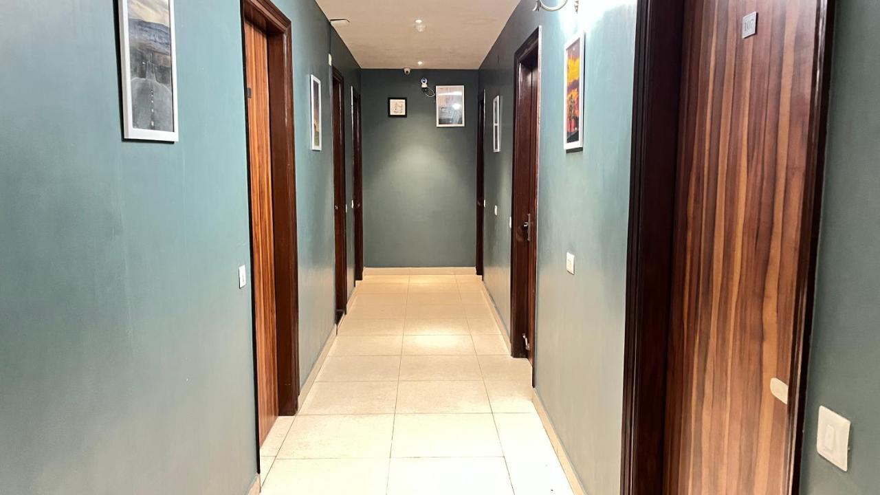 Qotel Hotel Church House Rohini Sector 15 Delhi  Exterior foto