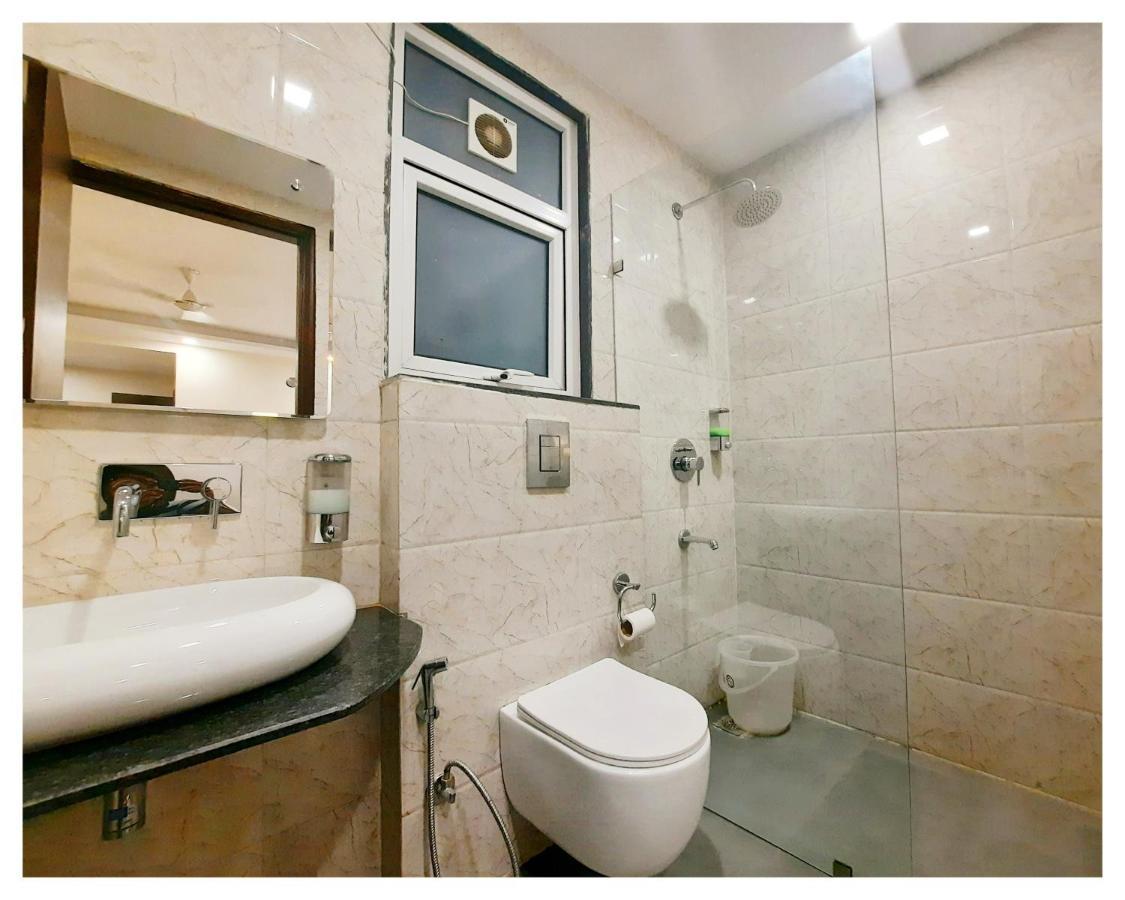 Qotel Hotel Church House Rohini Sector 15 Delhi  Exterior foto