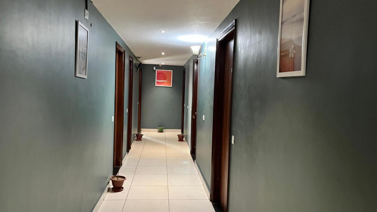 Qotel Hotel Church House Rohini Sector 15 Delhi  Exterior foto